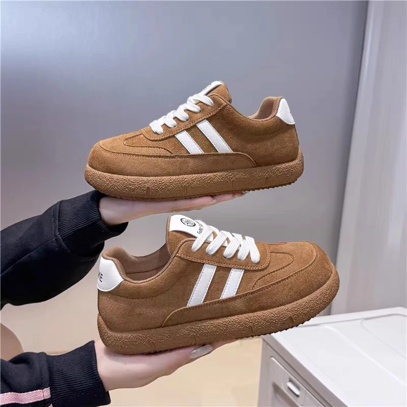 加绒德训鞋女2025秋冬季新款休闲百搭厚底复古面包鞋轻便运动板鞋