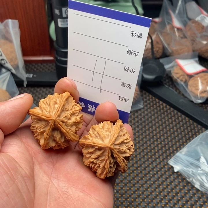 文玩核桃吊坠40薛超市冷