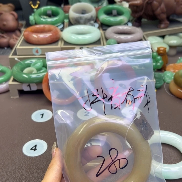 未镶嵌手镯石英岩玉抖**我