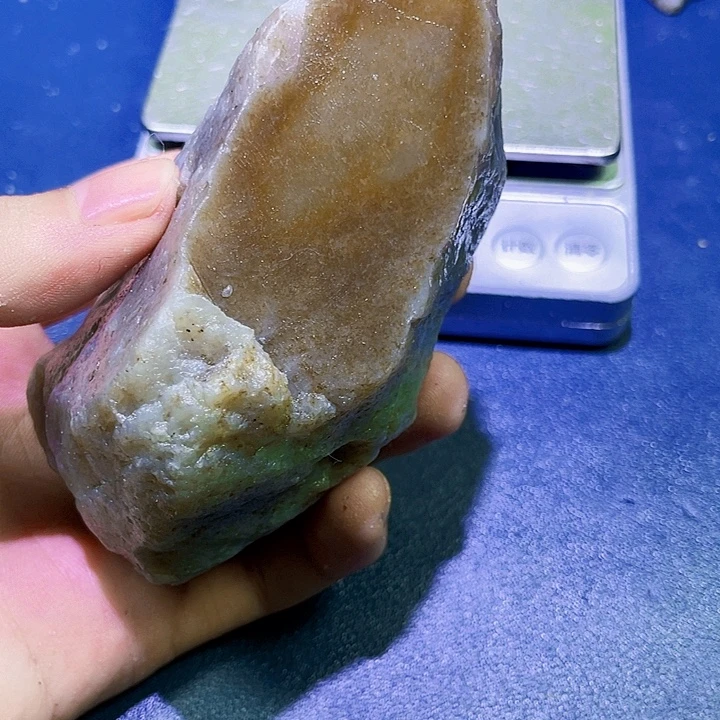 未镶嵌和田玉（糖玉）珠宝半成品