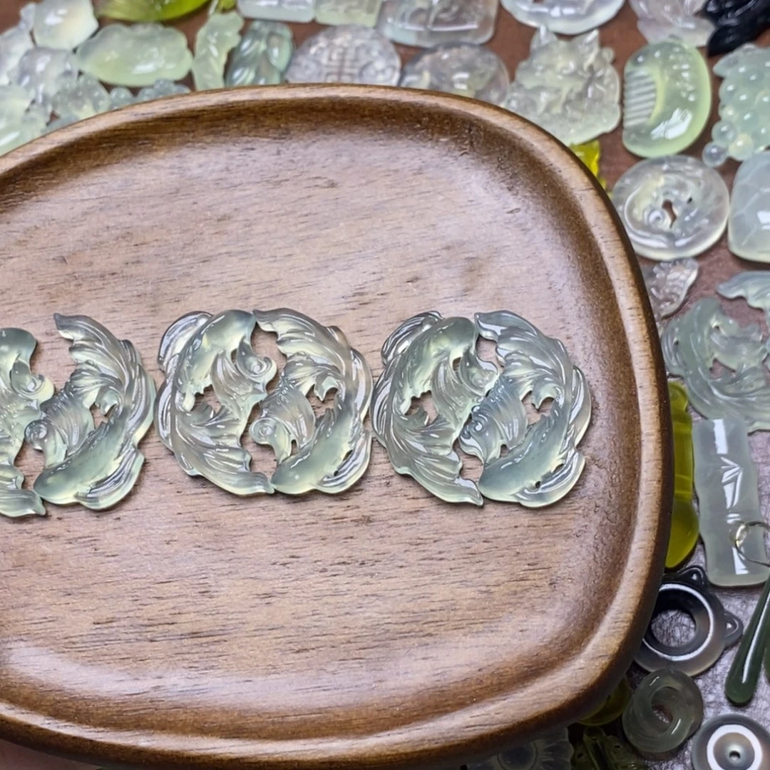 蛇纹石玉合金颈饰