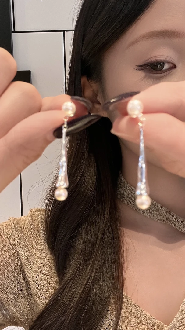 铜合金仿珍珠耳饰 水滴珠珠耳钉新款小众设计爆款耳环女轻奢耳饰
