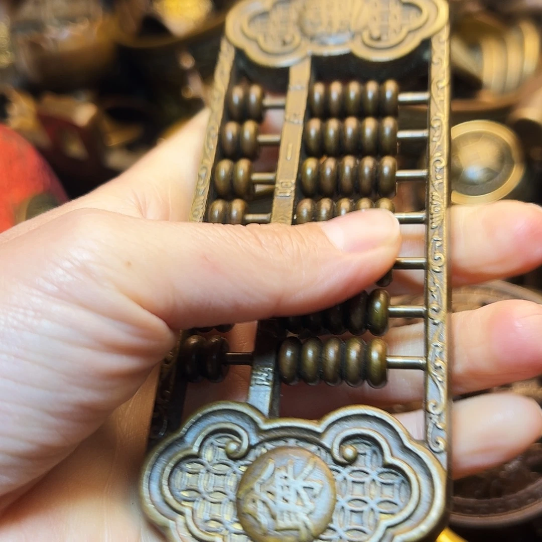 精美铜器工艺品等