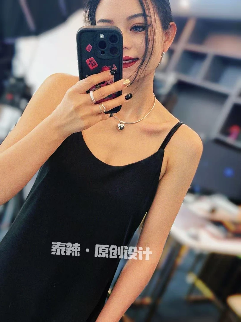 醋酸缎面料黑色吊带连衣裙女夏2025新款高端小众高级设计感长裙