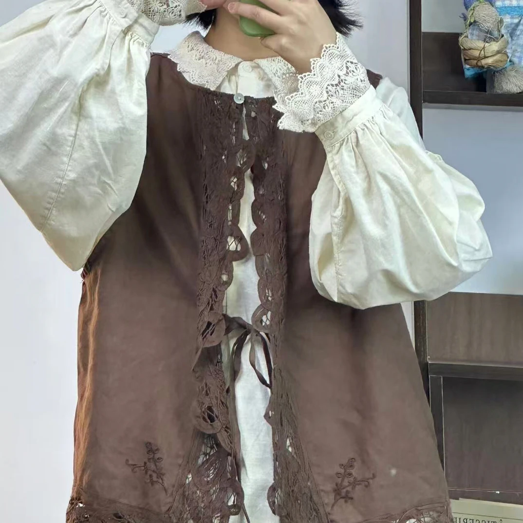 日系 蕾丝拼接盐甜系女衬衫阔腿裤马甲套装适合秋季穿搭