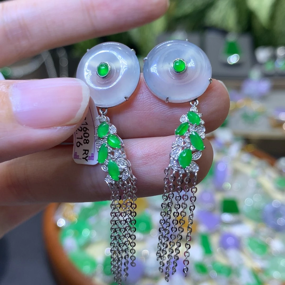 颈饰18K金镶嵌翡翠