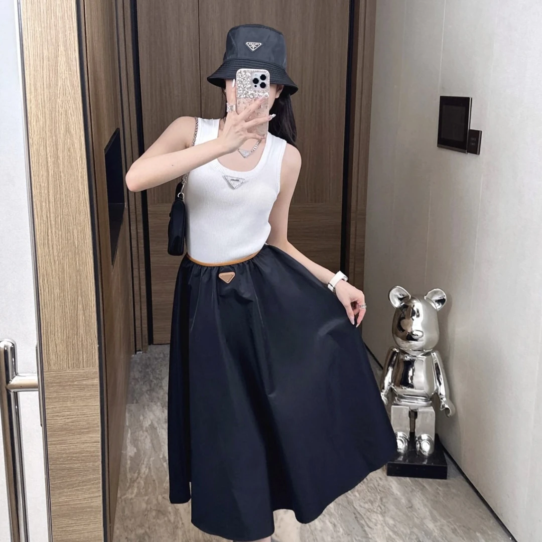 99新 Prada/普拉达 bb270/黑色尼龙蓬蓬伞裙 36码 锦纶