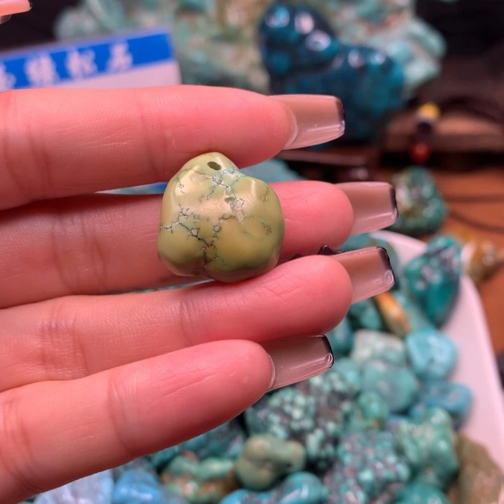 绿松石原矿未镶嵌不*