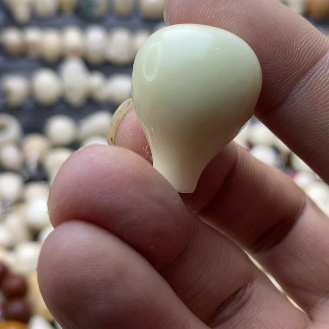 护***网菩提根/象牙果吊坠