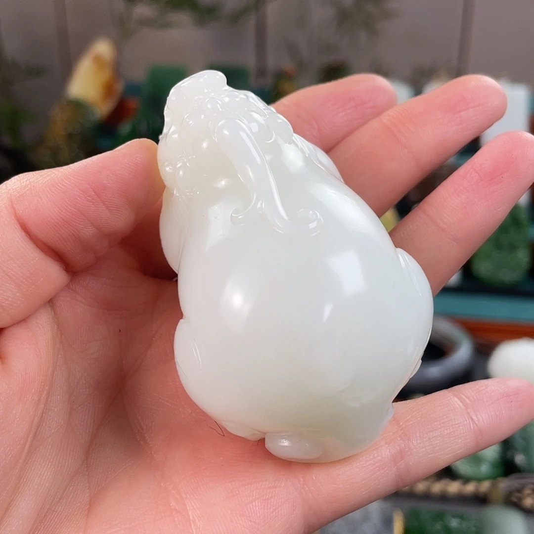 和田玉未镶嵌把件