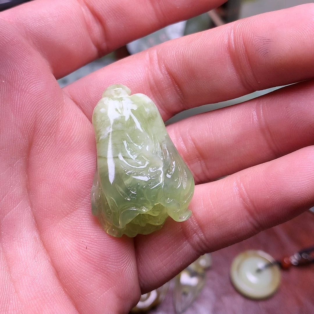 岫玉颈饰未镶嵌岫玉