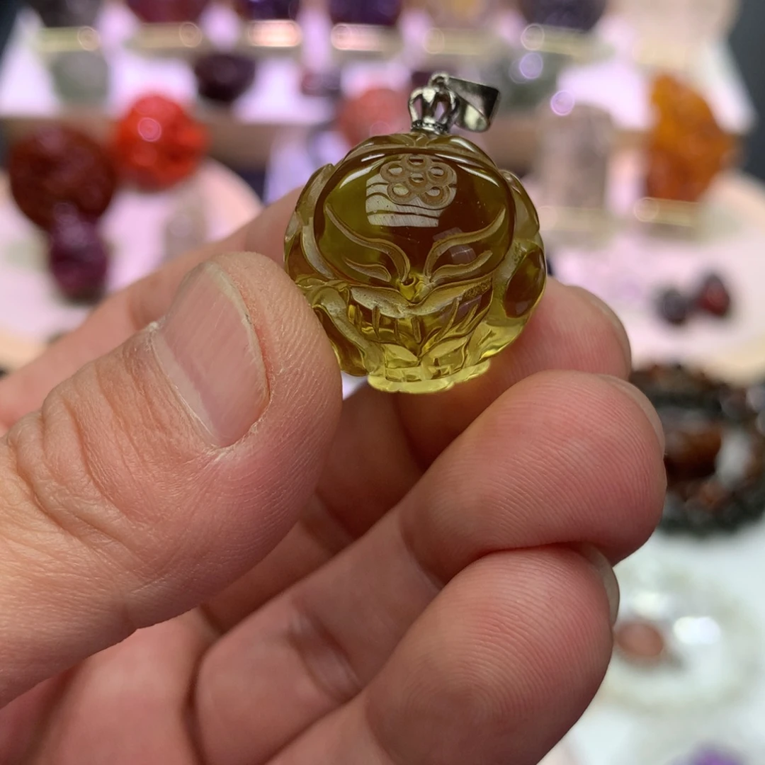 未镶嵌水晶颈饰吊坠