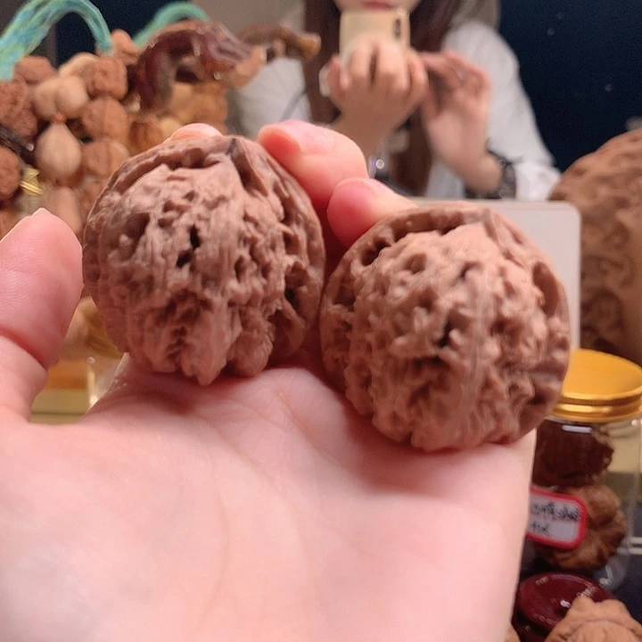 文玩核桃吊坠38 全品角白