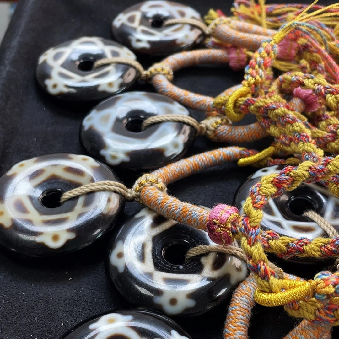 玛瑙/玉髓未镶嵌多样性发一条