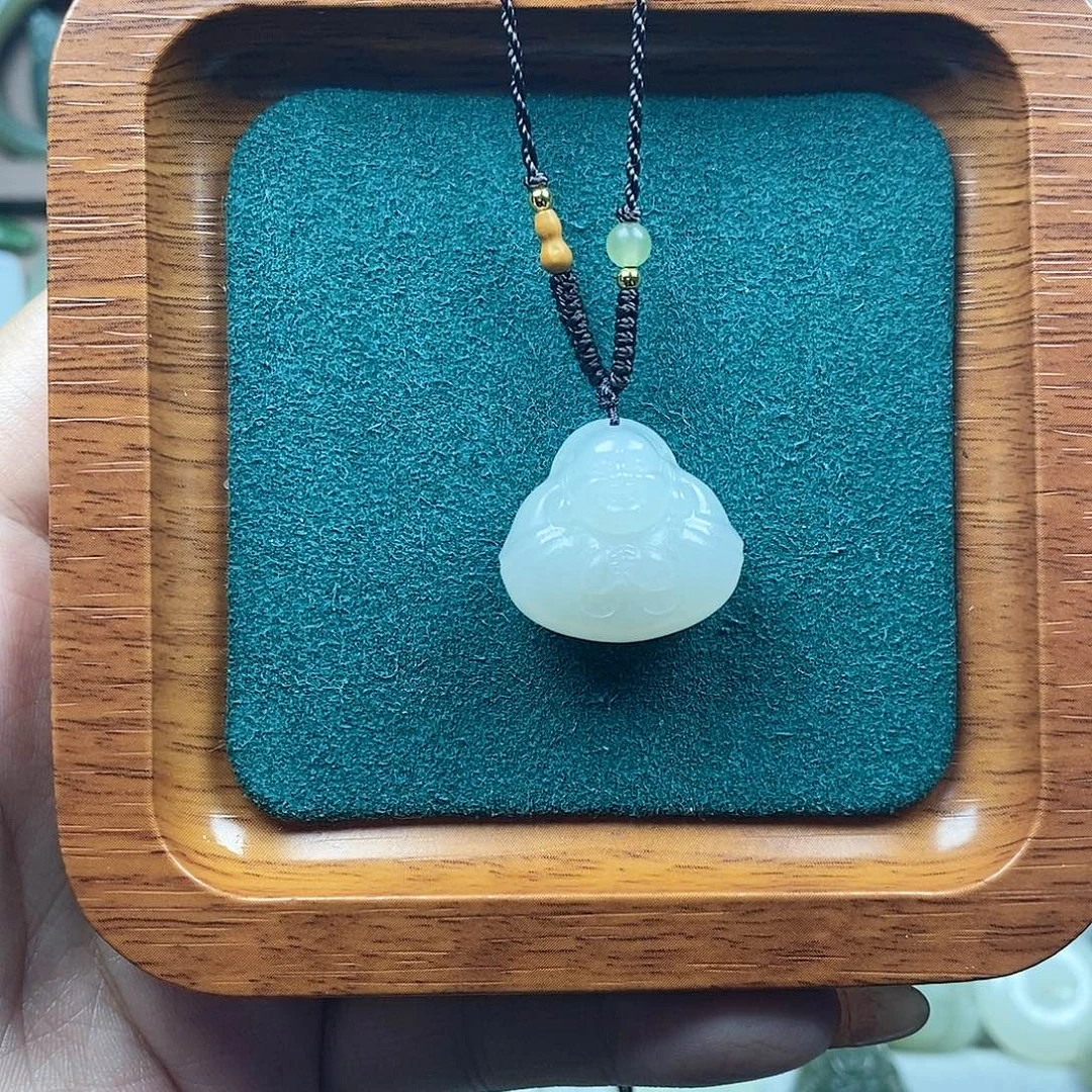 颈饰未镶嵌和田玉白色抱抱佛