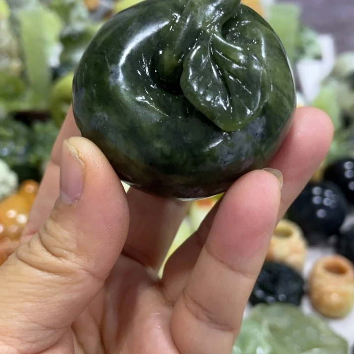 蛇纹石玉未镶嵌珠宝奇石