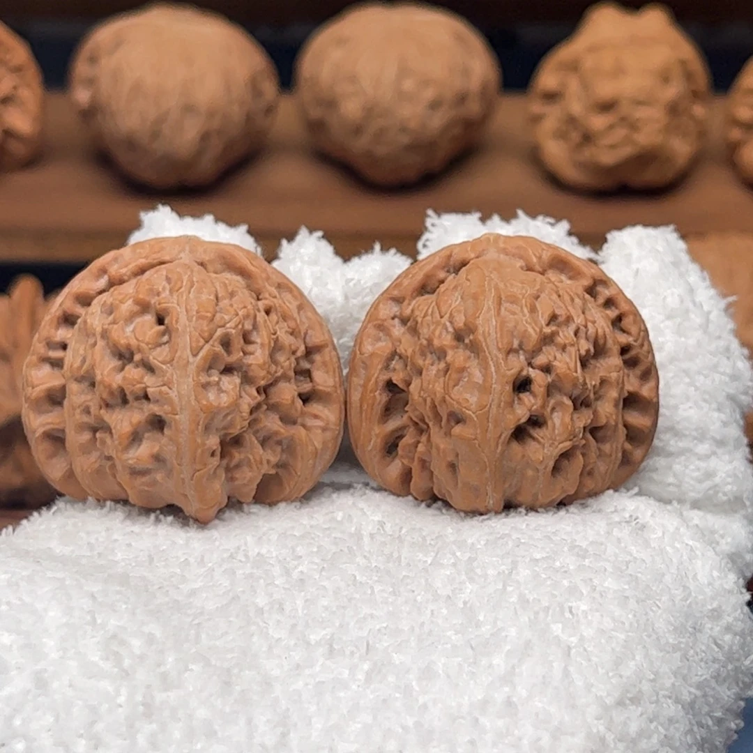 把件文玩核桃全品货头三角白狮子40尺