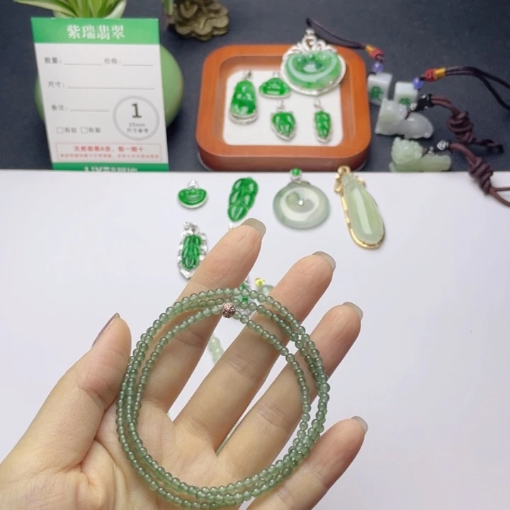 翡翠未镶嵌颈饰珠串