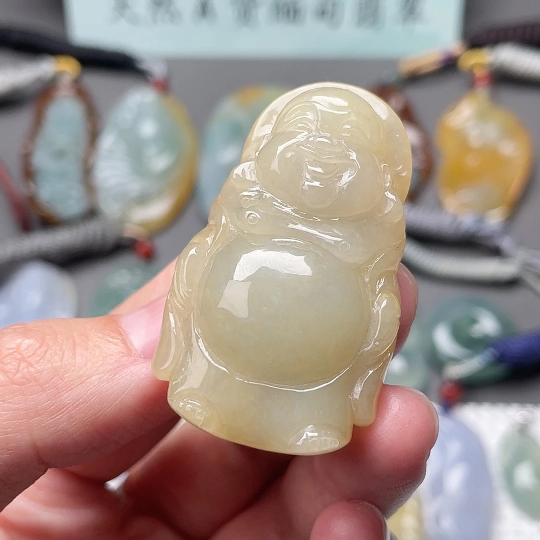 翡翠未镶嵌颈饰佛公