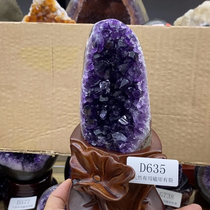 未镶嵌水晶大型摆件（非配饰）