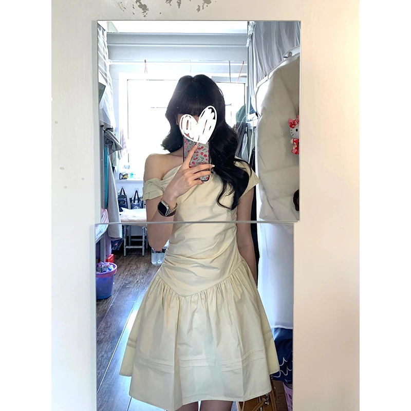 美式斜肩露肩短袖连衣裙女夏季气质收腰显瘦修身辣妹a字短裙裙子