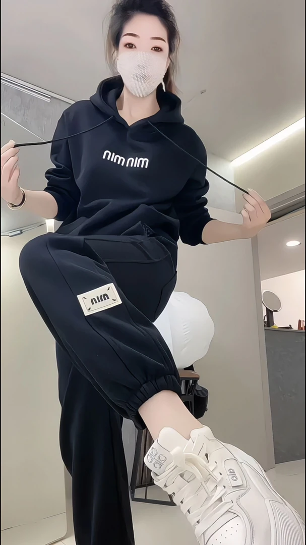 秋冬款宽松显瘦大码休闲运动加绒加厚连帽刺绣长袖卫衣卫裤两件套