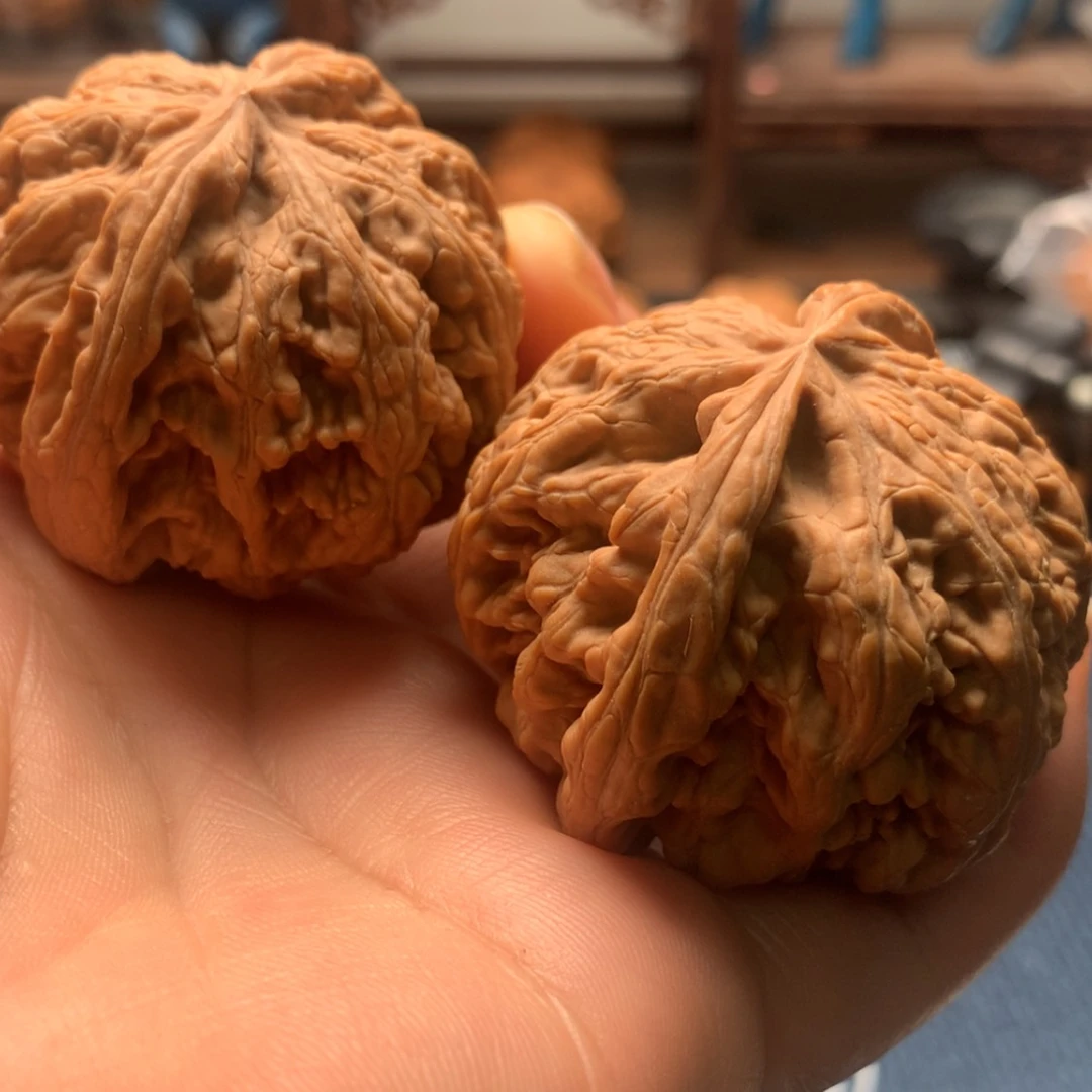 【闪购商品】把件文玩核桃刘***坤粗筋46