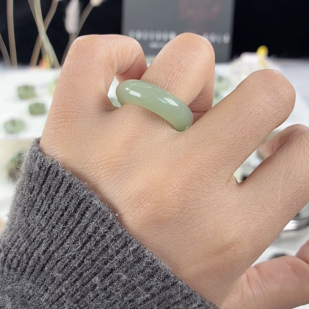 和田玉未镶嵌戒指i54奶绿轮胎16.8不退换