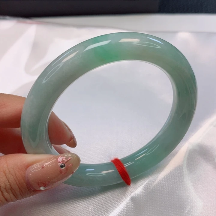 翡翠手镯（圆镯）未镶嵌