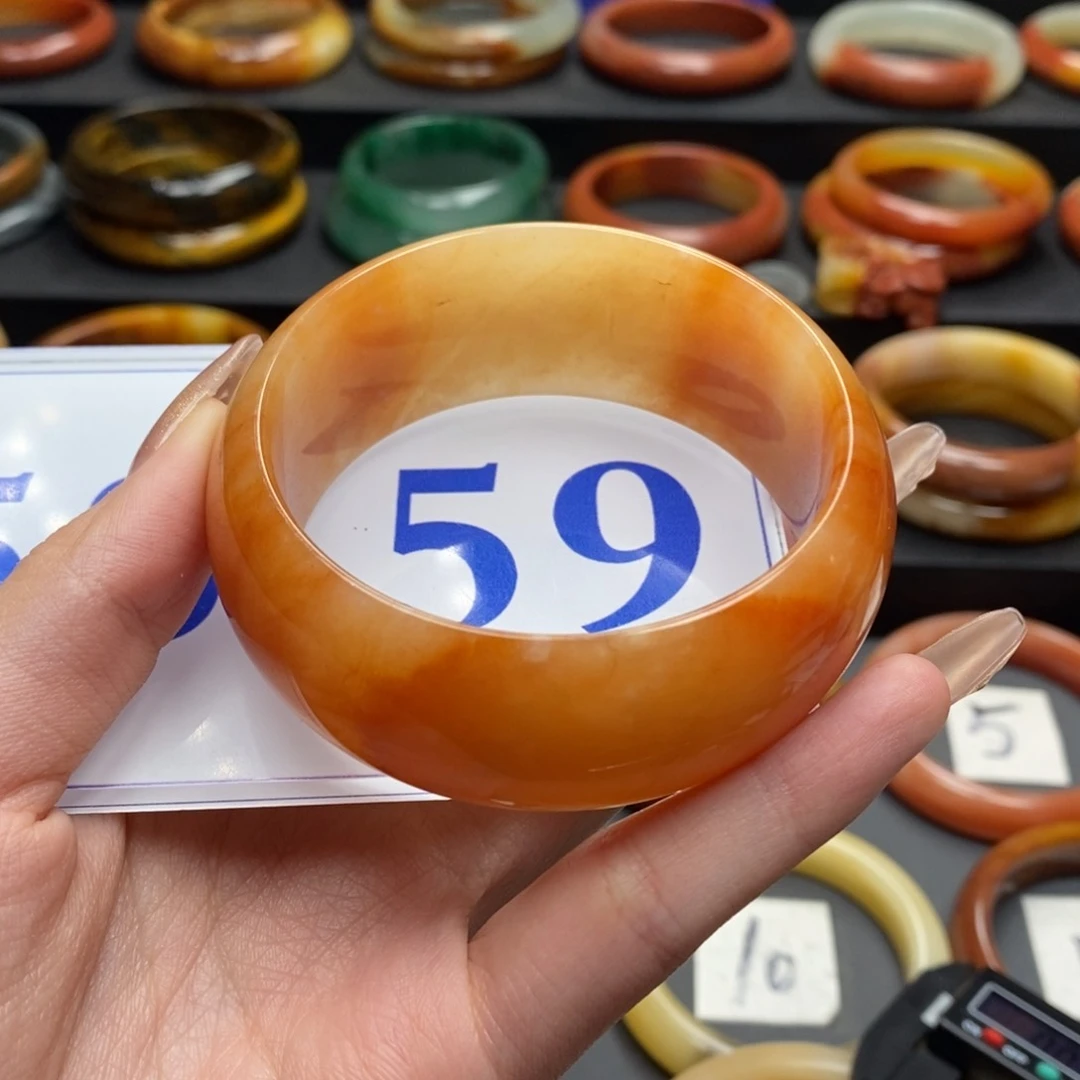 石英质玉（黄龙玉）手镯未镶嵌