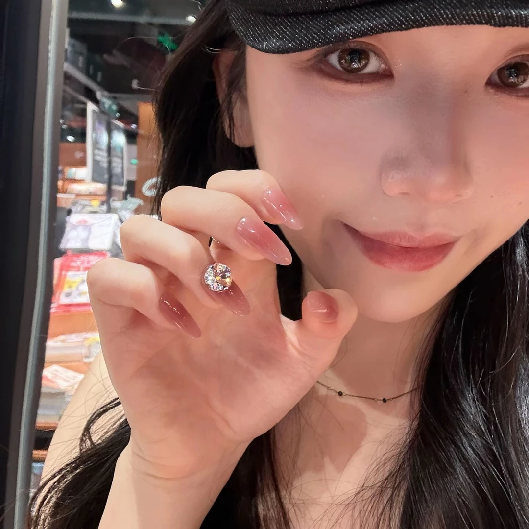 TugeNail“温柔陷阱”纯欲气质显白腮红带钻高级百搭原创美甲琳琳