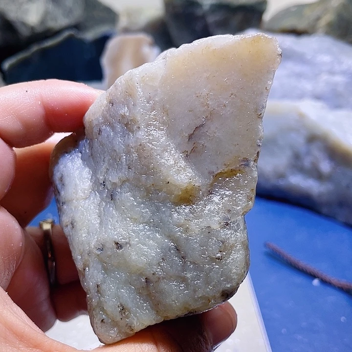 和田玉未镶嵌珠宝半成品