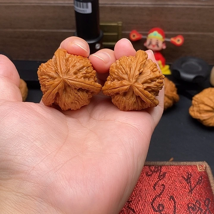 「***」把件文玩核桃白奔