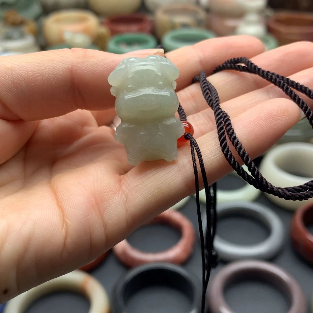 石英质玉（佘太翠）手镯未镶嵌