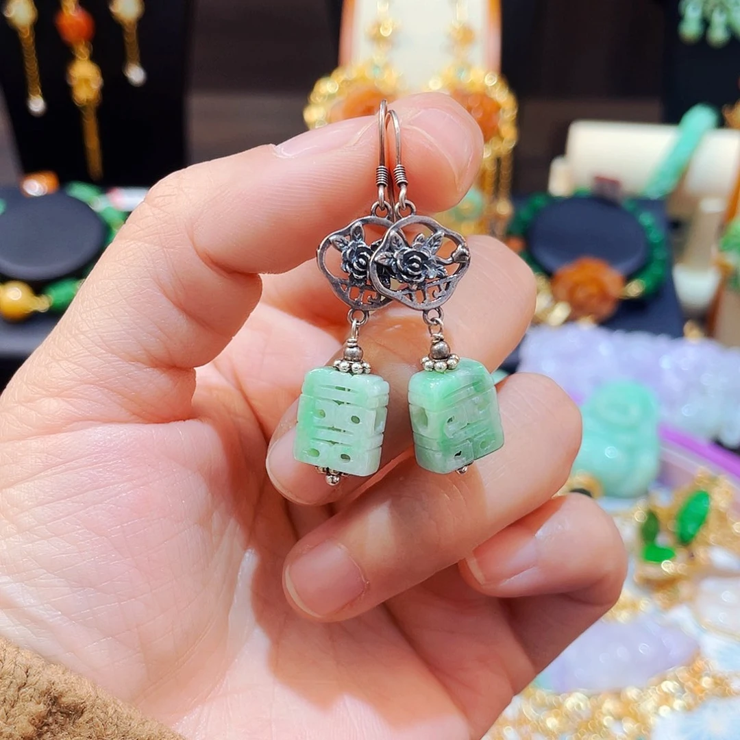 翡翠颈饰未镶嵌耳坠