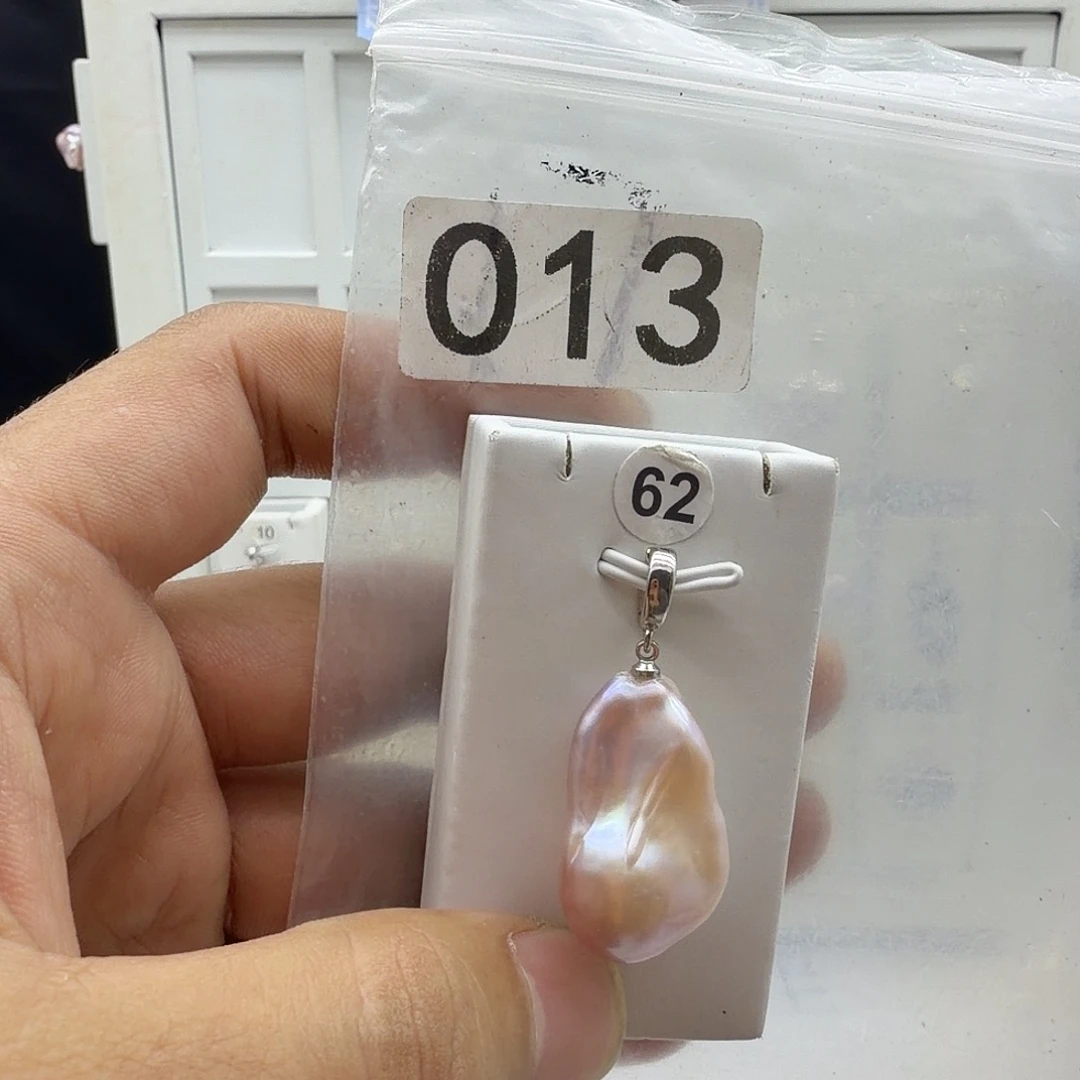 淡水珍珠颈饰合金