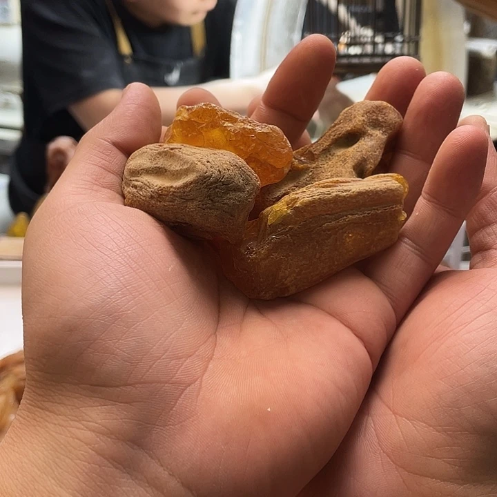 顾***红定制琥珀未镶嵌天然琥珀蜜蜡