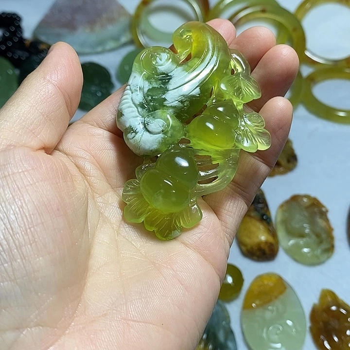 蛇纹石玉合金颈饰