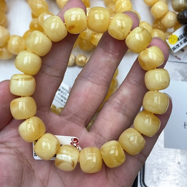 琥珀未镶嵌珠宝奇石11