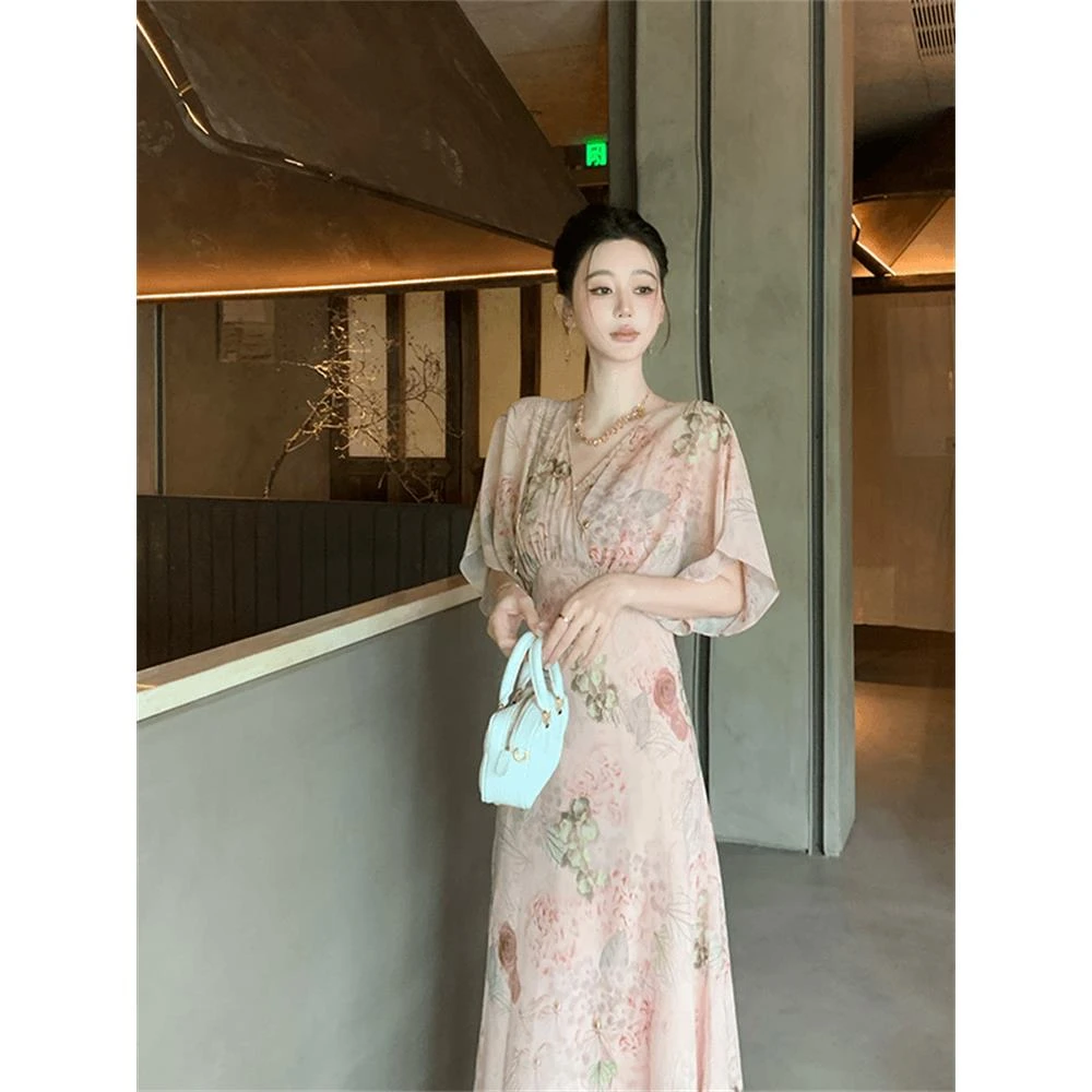 小婉 法式休闲浪漫度假风V领蝙蝠袖收腰显瘦印花连衣长裙碎花气质