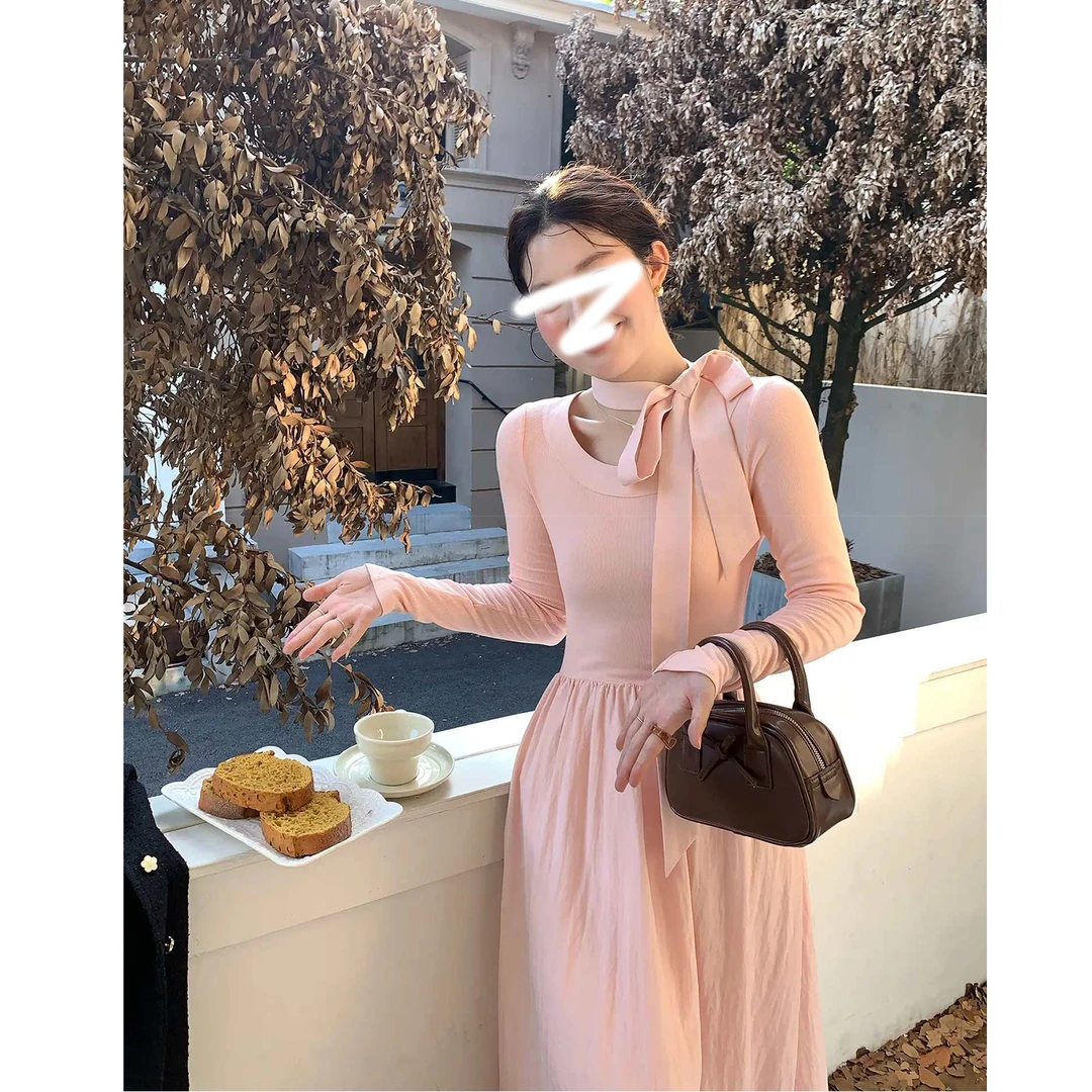 气质收腰长裙韩系大圆领温柔风粉色修身露背设计感长袖连衣裙