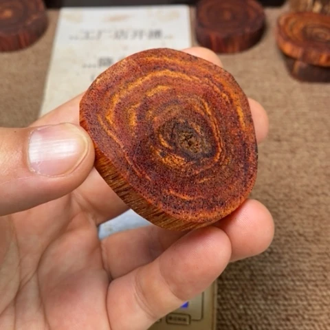 藤类23克降真香黄金甲绿油玉化牌子