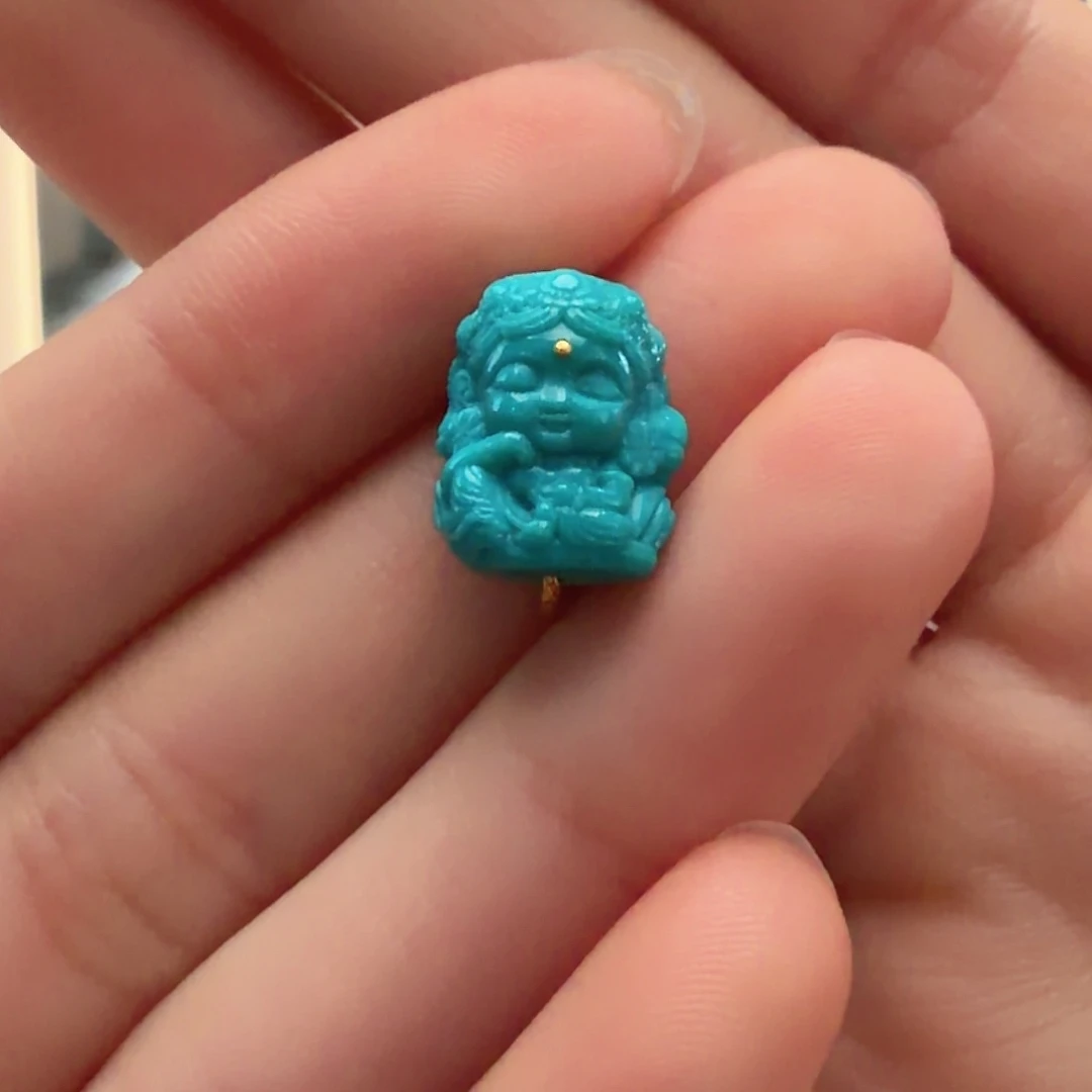 绿松石未镶嵌颈饰