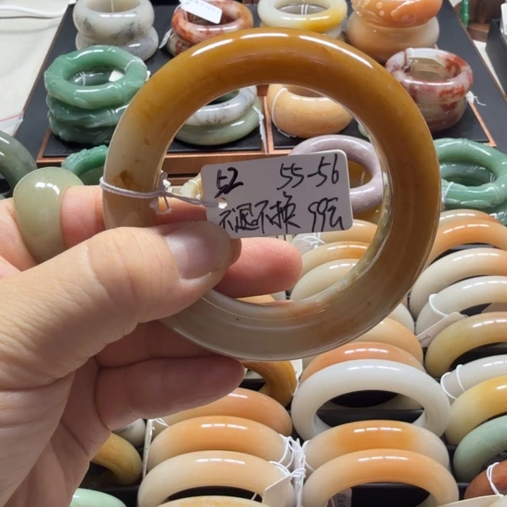 石英质玉未镶嵌手镯