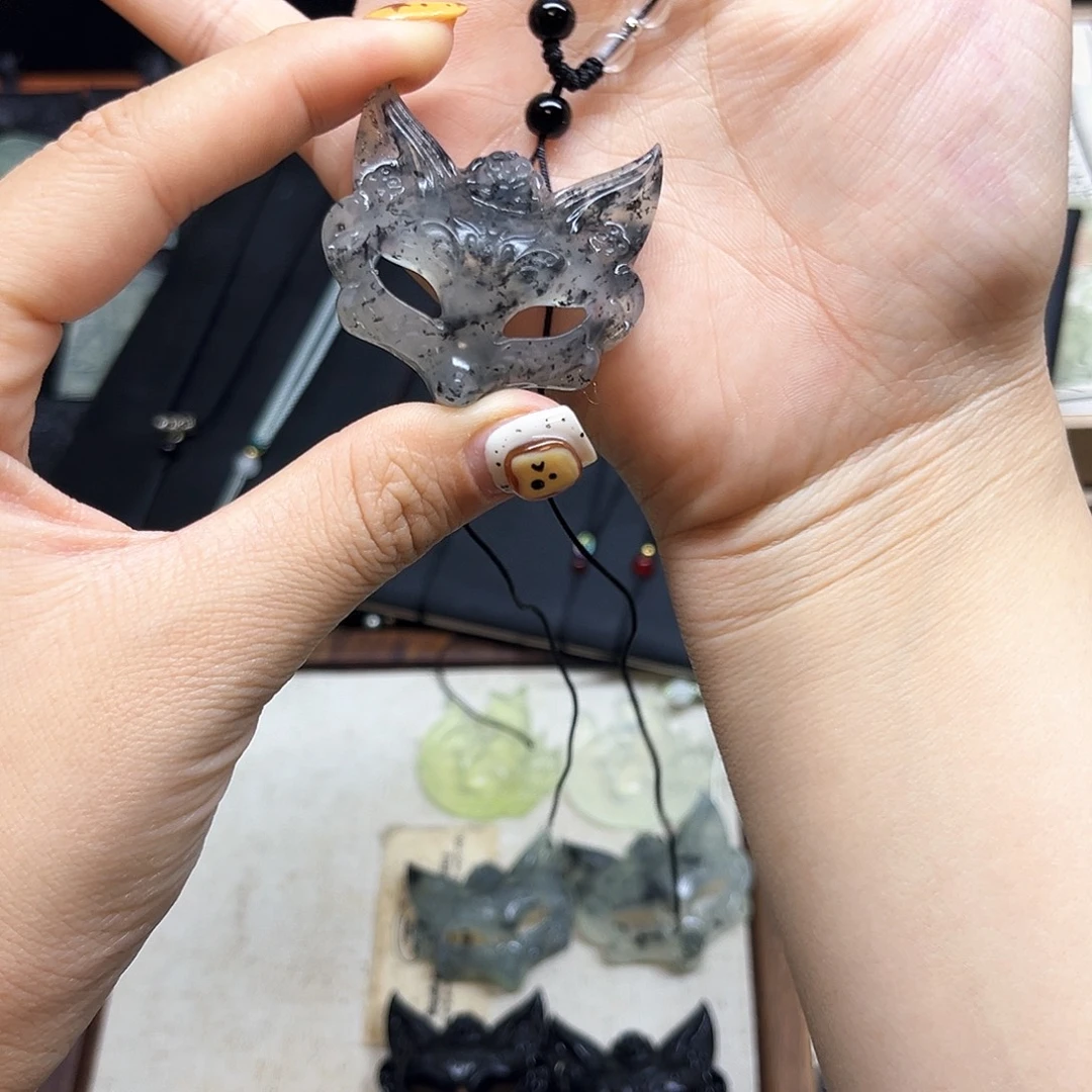 岫玉未镶嵌吊坠(赠链)