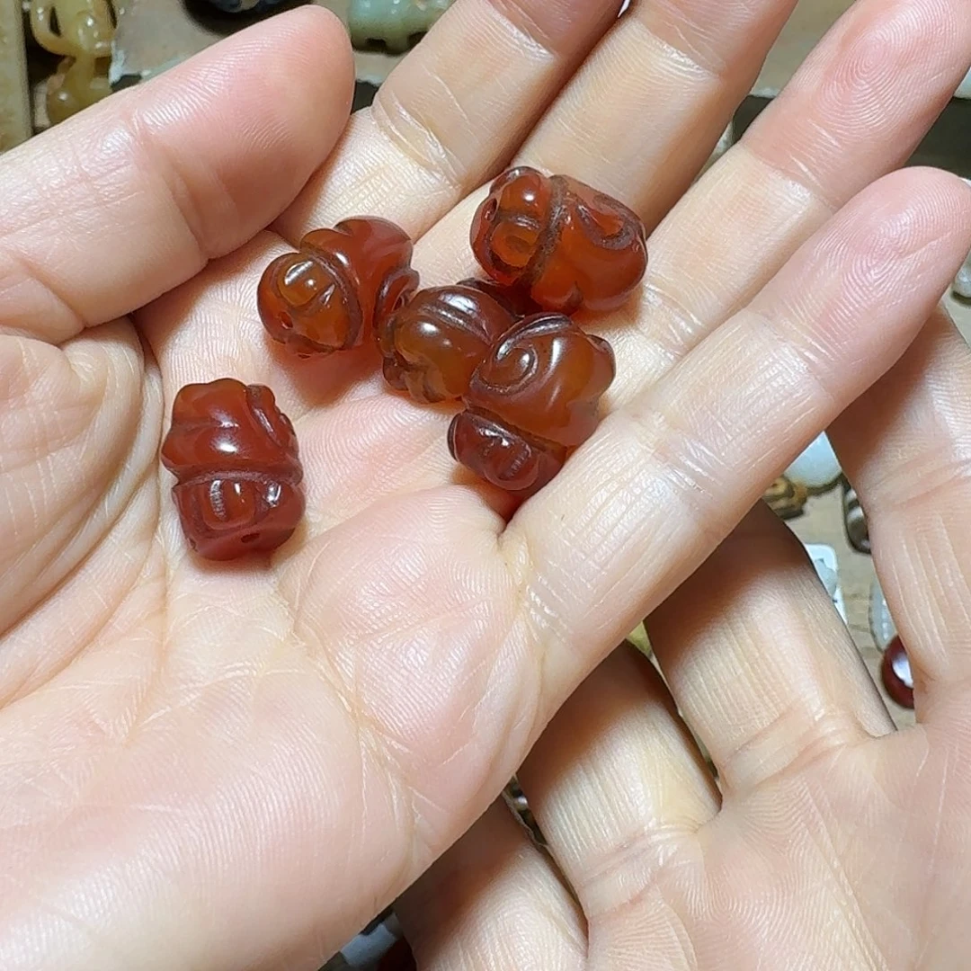 红***艳玛瑙/玉髓未镶嵌车挂