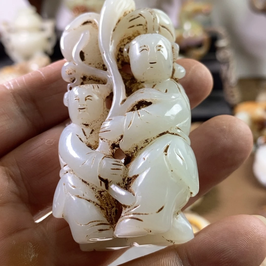 颈饰未镶嵌和田玉（青玉）
