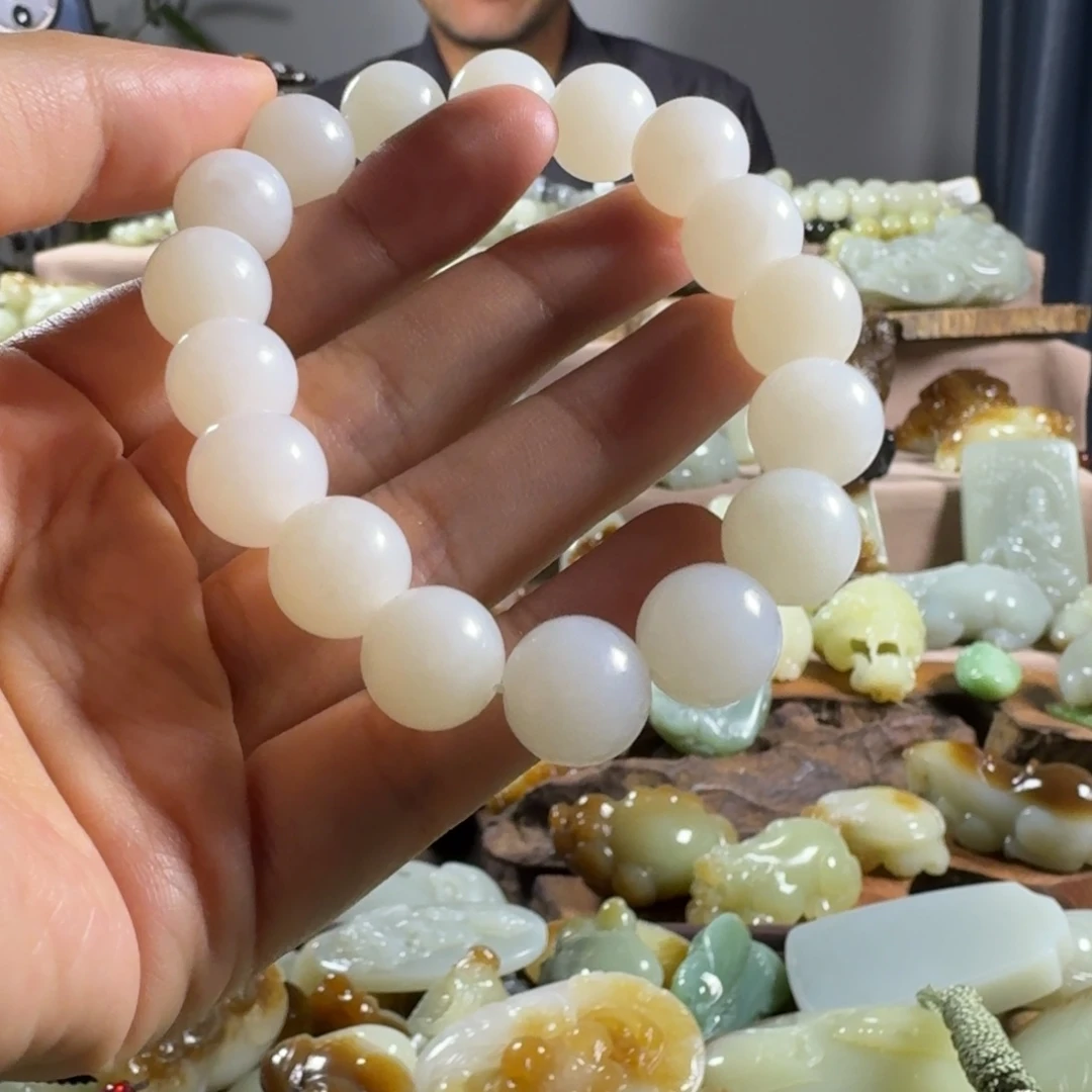 和田玉（糖玉）未镶嵌颈饰