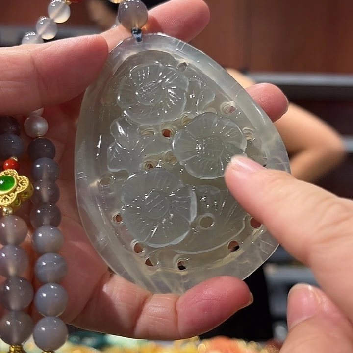岫玉未镶嵌毛衣链
