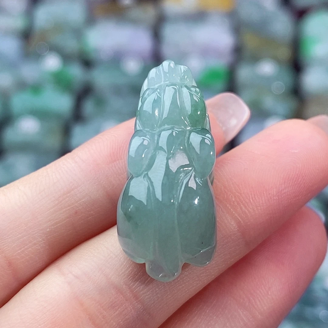 颈饰未镶嵌翡翠天然